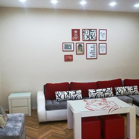 White Tiger In Center Of Tbilisi公寓 外观 照片