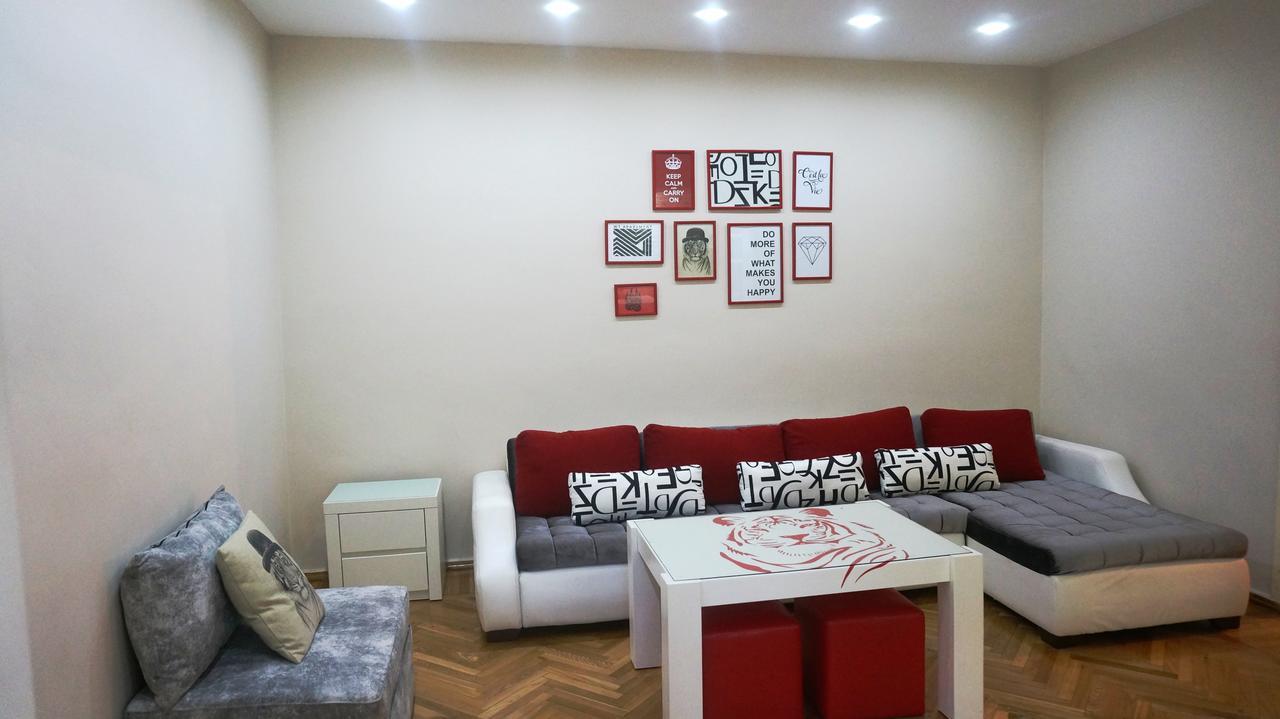 White Tiger In Center Of Tbilisi公寓 外观 照片